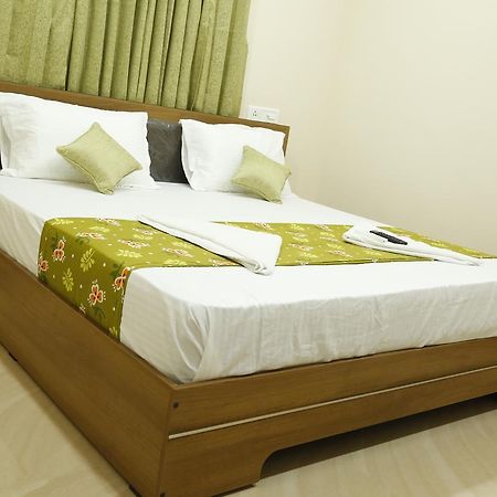 Hotel New Amirtham Inn Palni Exterior photo