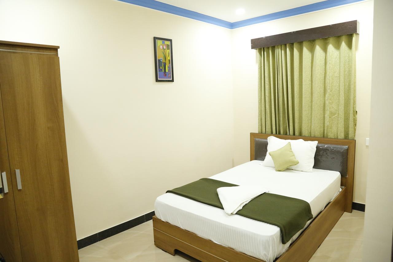 Hotel New Amirtham Inn Palni Exterior photo