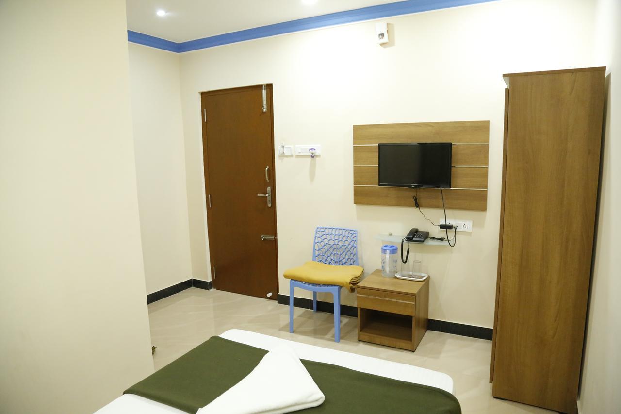 Hotel New Amirtham Inn Palni Exterior photo