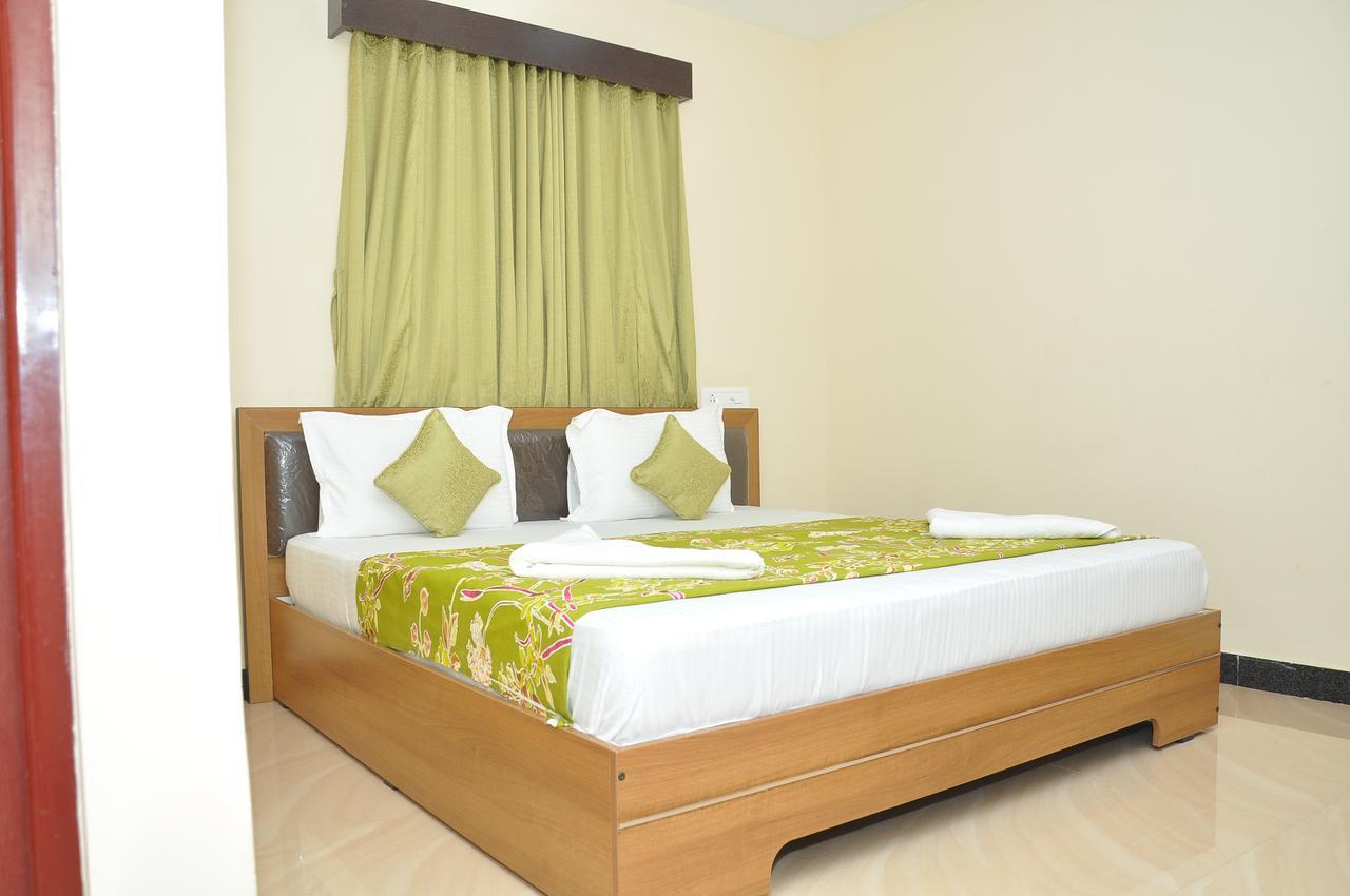 Hotel New Amirtham Inn Palni Exterior photo